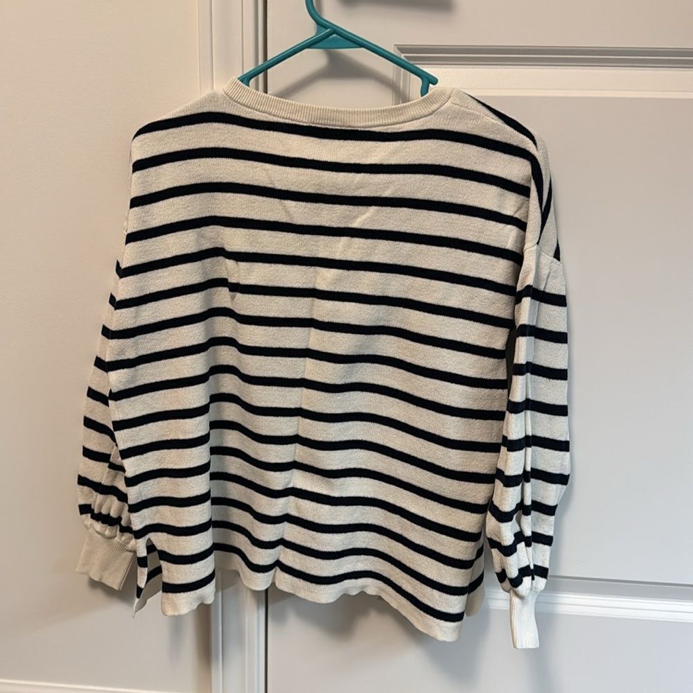 Loft Sweater - Picture 4 of 4